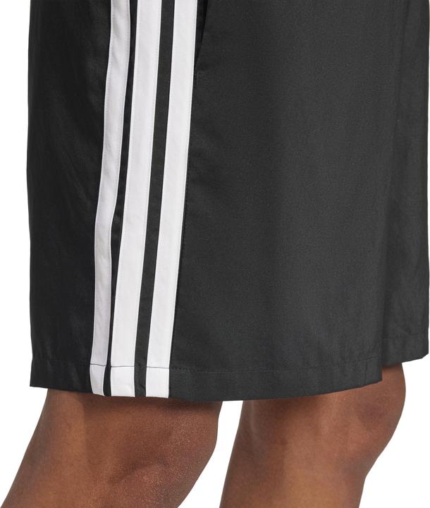 Image du produit adidas Herren Essential Three Stripes Chelsea Base Short, Black/White, M (M)