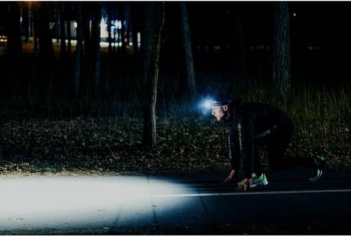 Actual product image ArmyTek Elf C1 Micro USB Head / Hand Lamp (7.59 cm, 1000 lm)