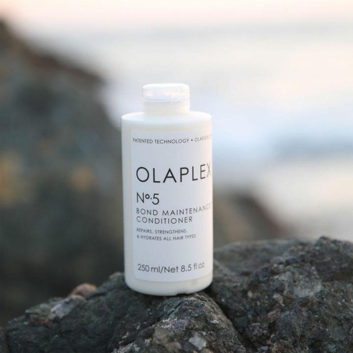 Actual product image Olaplex No. 5 Bond Maintenance (250 ml)
