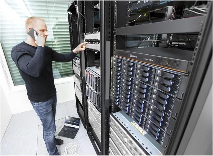 Produktbild Vertiv 16 Port Autoview Kvm
