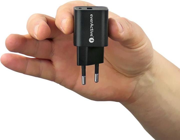 Actual product image Everactive Charger usb/usb-c qc3.0 30w technology quite black (30 W)
