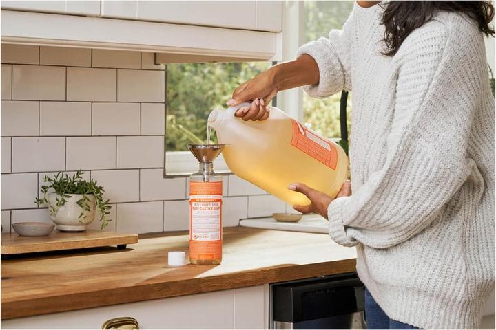 Image du produit Dr. Bronner's 18-IN-1 Arbre à thé (Savon liquide, 3800 ml)