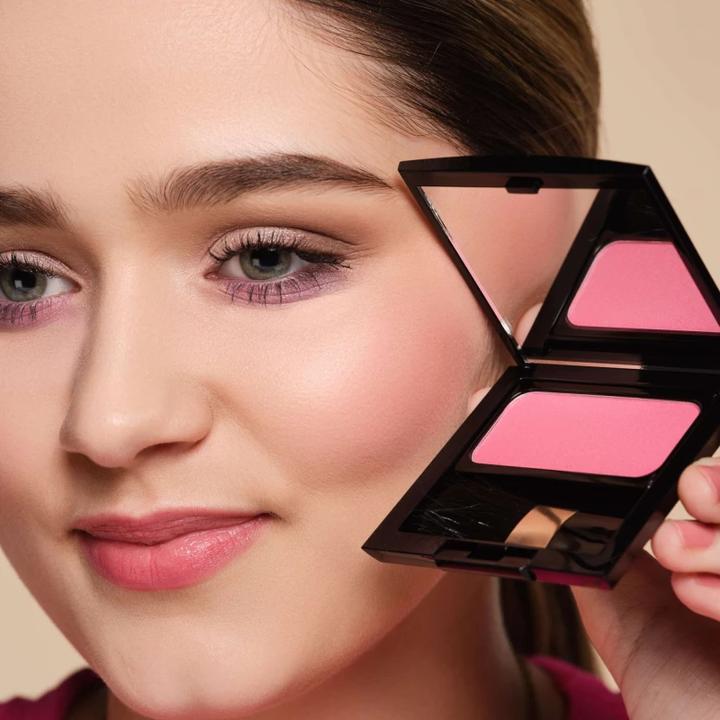 Actual product image Artdeco Blusher (30 Bright Fuchsia Blush)