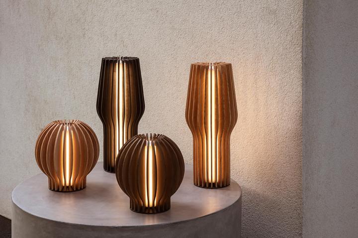 Produktbild Eva Solo Tischleuchte Radiant rund, 15 cm, Smoked (135.75 lm)