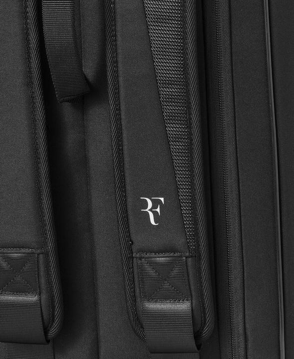 Produktbild Wilson RF Tournament 9er Schlägertasche (15R)