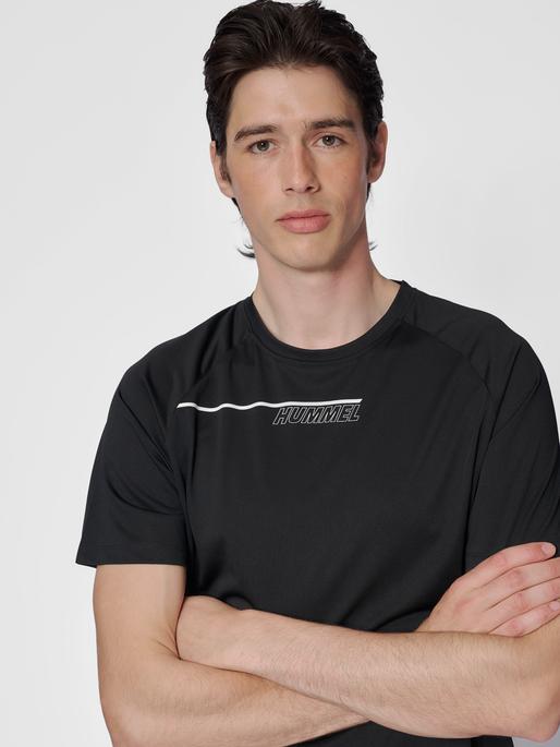 Actual product image hummel hmlCOURT LIGHT WEIGHT T-SHIRT (S)