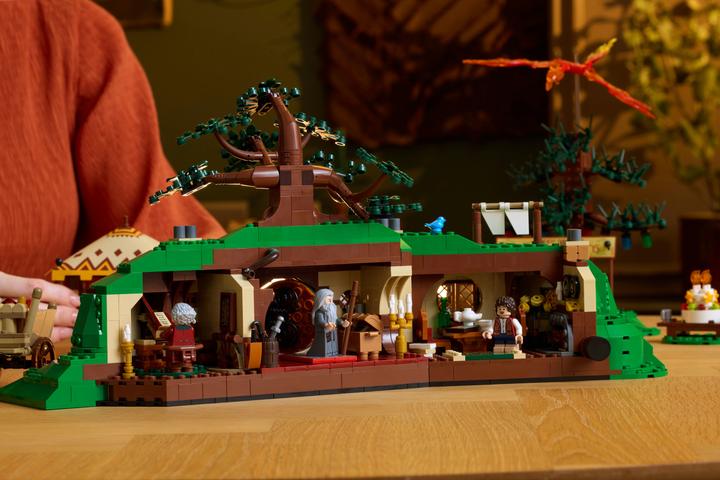 Produktbild LEGO Der Herr der Ringe: Das Auenland (10354, LEGO Icons, LEGO Seltene Sets)