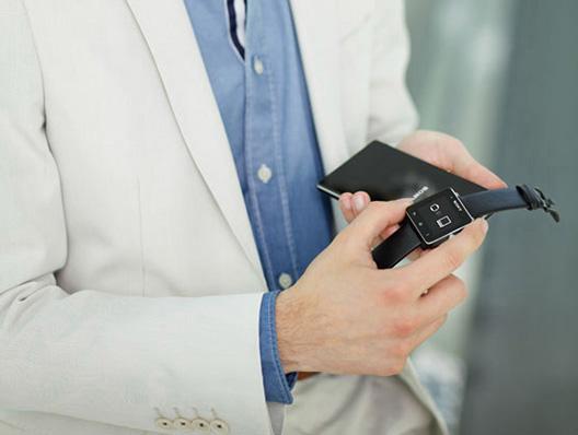 Produktbild Sony SmartWatch 2 (42 mm)
