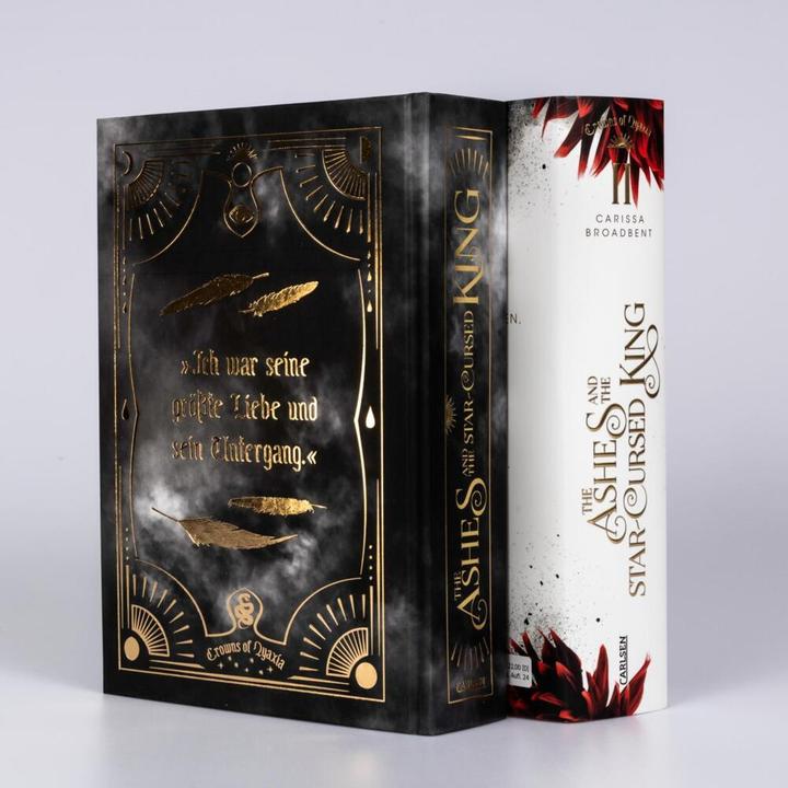 Immagine prodotto The Ashes and the Star-Cursed King (Crowns of Nyaxia 2) (Tedesco, Carissa Broadbent, 2024)