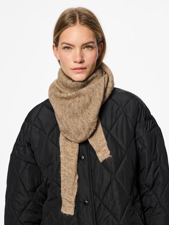 Produktbild Pieces Pcjuliana Triangle Scarf Noos Bc