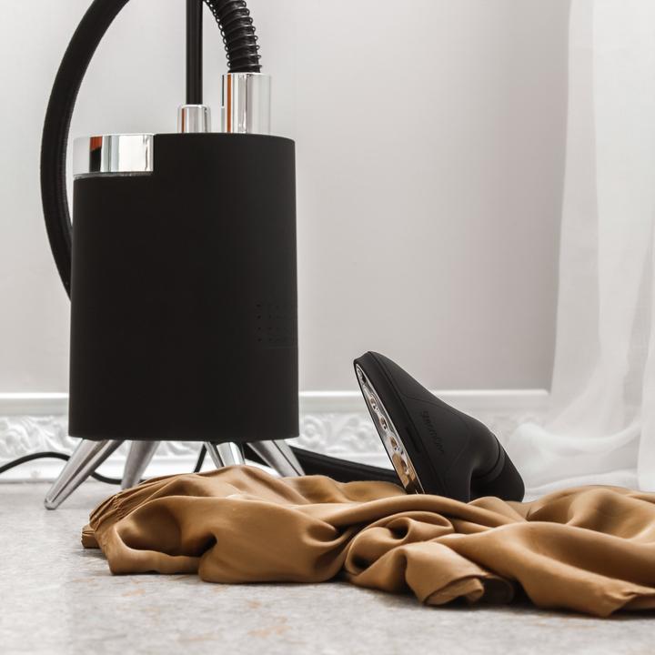 Actual product image SteamOne Vertical steam straightener MINILYS-MIC (2000 W, 42 g/min)