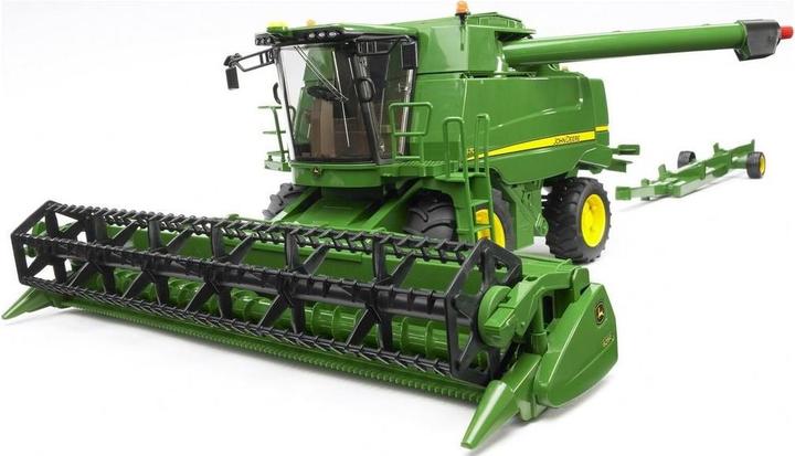 Actual product image Bruder John Deere combine harvester T670i