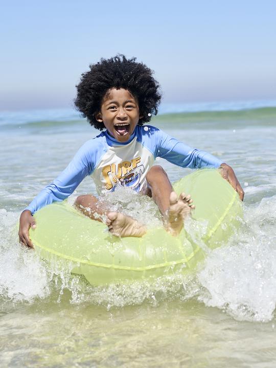 Image du produit Vertbaudet Jungen Strand-Set: UV-Badeshirt & Shorts (128)