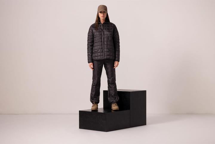 Actual product image Jeanne Baret Clarence (M)