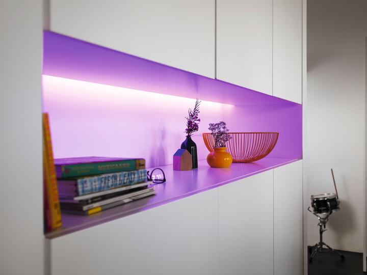 Actual product image Philips Hue Lightstrips BT Extension (RGBW, 100 cm, Indoor)