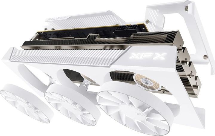 Actual product image XFX Qicksilver Radeon RX 7800 XT Magnetic Air Gaming Arctic White (16 GB)