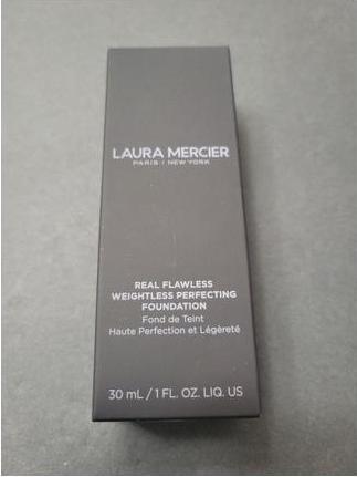 Actual product image Laura Mercier Liquid make-up (Real Flawless Foundation) 30 ml - Shade: 2W2 Warm Linen (2W2 Warm Linen)