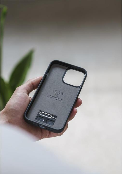 Actual product image Woodcessories Bumper Case MagSafe (Apple iPhone 14 Plus)