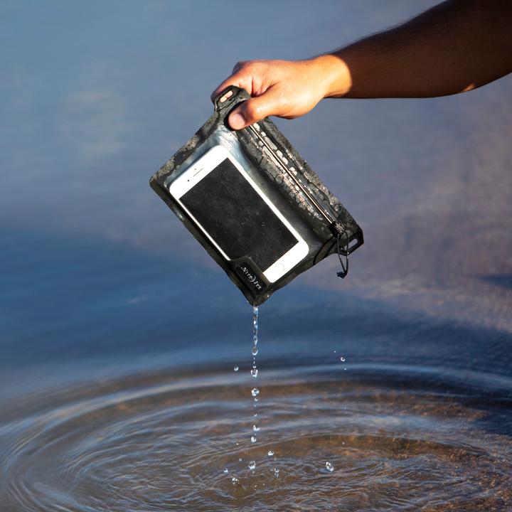 Image du produit Nite Ize Pochette étanche RunOff™ (0.36 l)