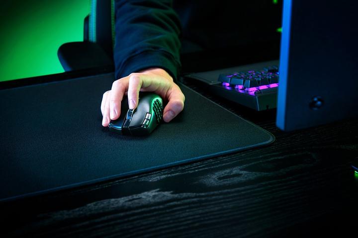 Image du produit Razer Naga V2 HyperSpeed pour le jeu, 2,4 GHz, Bluetooth, Sans fil, Noir (Sans fil)