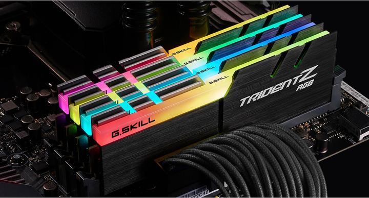 Produktbild G.Skill Trident Z RGB (4 x 32GB, 4000 MHz, DDR4-RAM, DIMM)