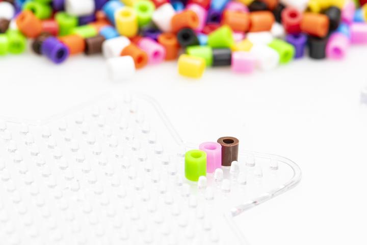 Produktbild Playbox Midi-Bügelperlen-Gruppenset