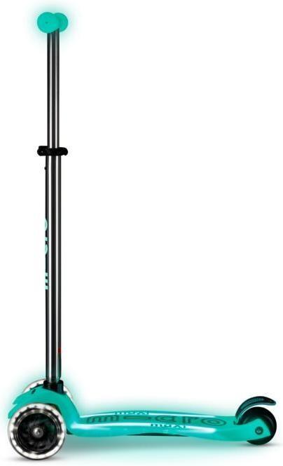 Actual product image Micro Scooter Maxi Deluxe Glow LED Plus Jelly Green