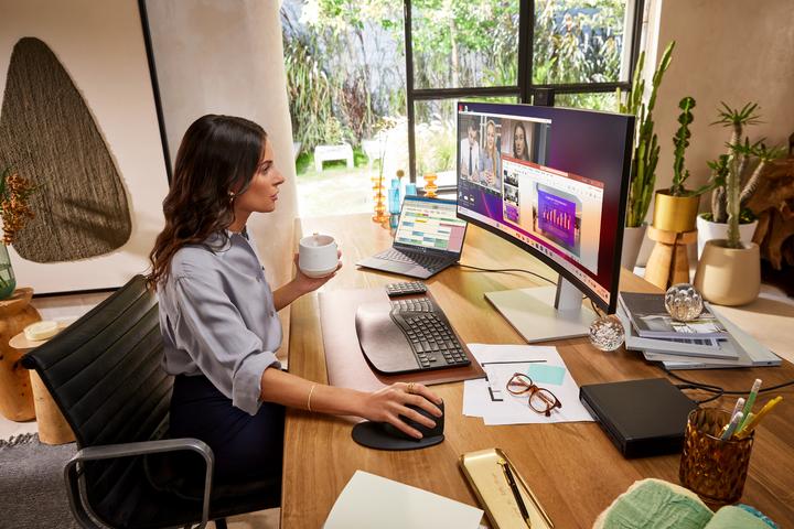 Immagine prodotto HP Display di aggancio 734pm (3440 x 1440 pixel, 34")