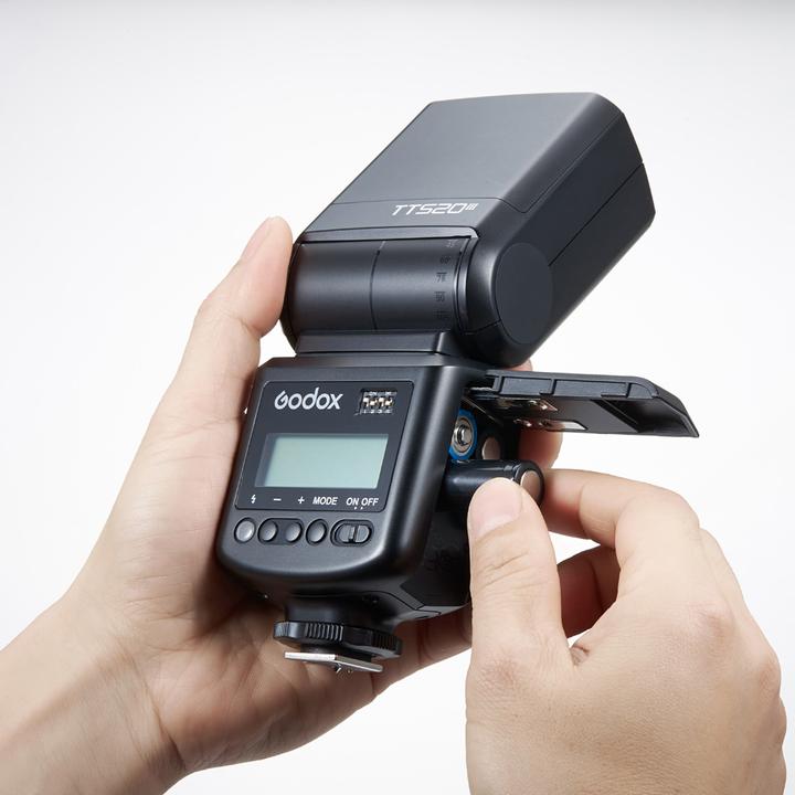 Immagine prodotto Godox TT520III Camera Flash with LCD Screen (Godox)