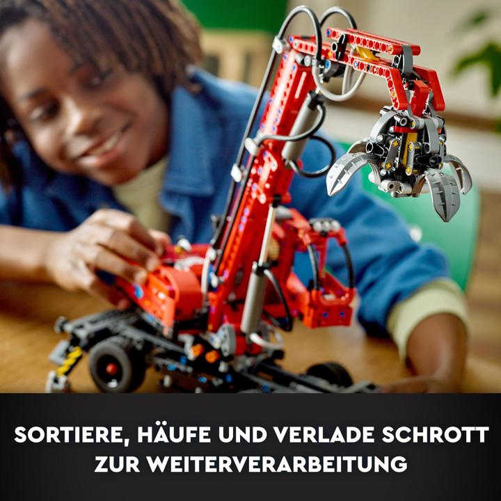 Actual product image LEGO Handling excavator (42144, LEGO Technic)