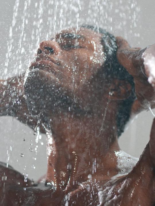 Actual product image American Crew daily moisturizing (250 ml, Liquid shampoo)