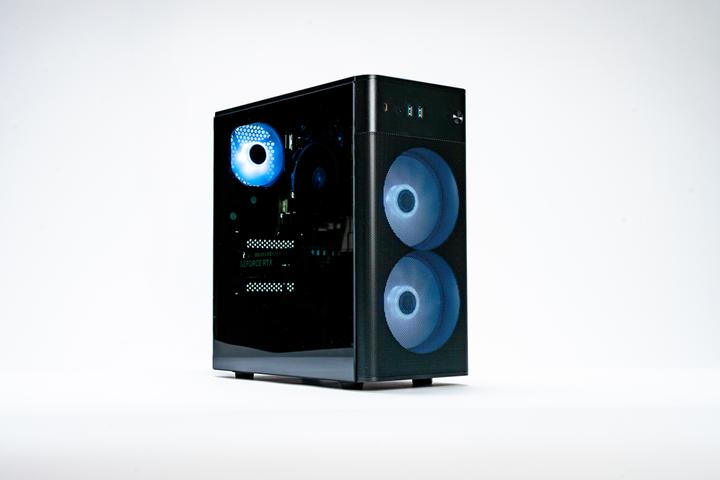 Produktbild Medion Recon E45 (AMD Ryzen 5 5500, 16 GB, 1000 GB, GeForce RTX 4060)