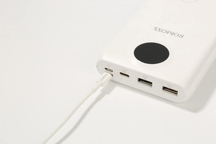 Actual product image Romoss SW20 (20000 mAh, 74 Wh)