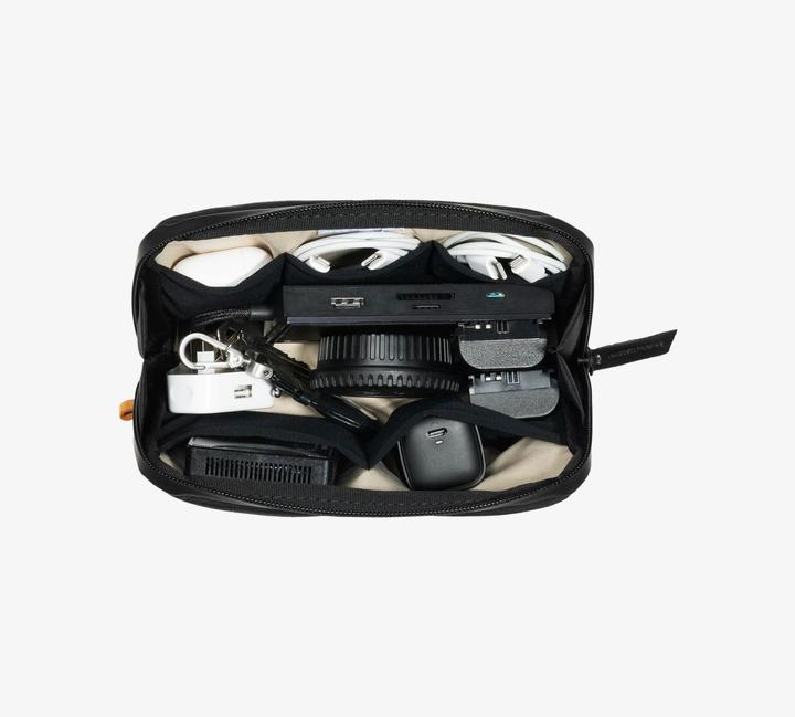 Produktbild Native Union W.F.A Stow Lite Organizer -tarvikepussi, musta