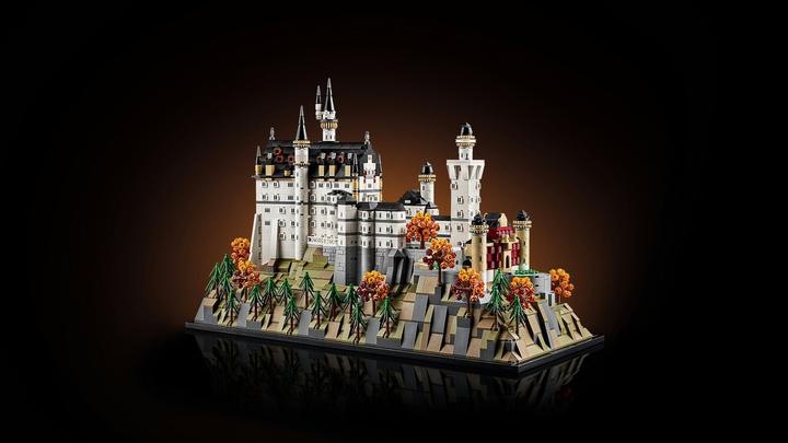 Produktbild LEGO Schloss Neuschwanstein (21063, LEGO Architecture)