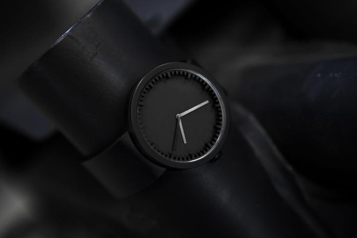 Produktbild Leff Amsterdam Tube D (Analoguhr, 42 mm)