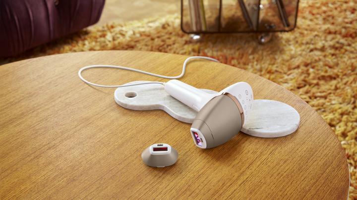 Actual product image Philips Lumea IPL Series 8000