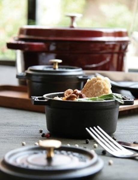 Actual product image Staub Cocotte (26 cm, Casserole + Stewpot, Cast iron)