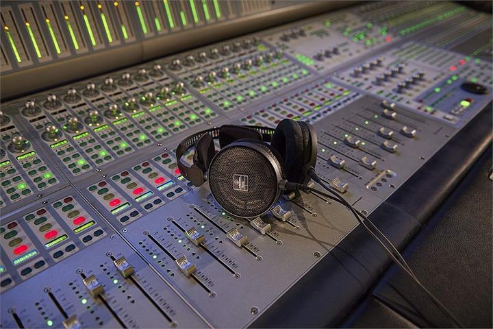 Produktbild Audio-Technica ATH-R70x (keine Geräuschunterdrückung, Kabelgebunden)