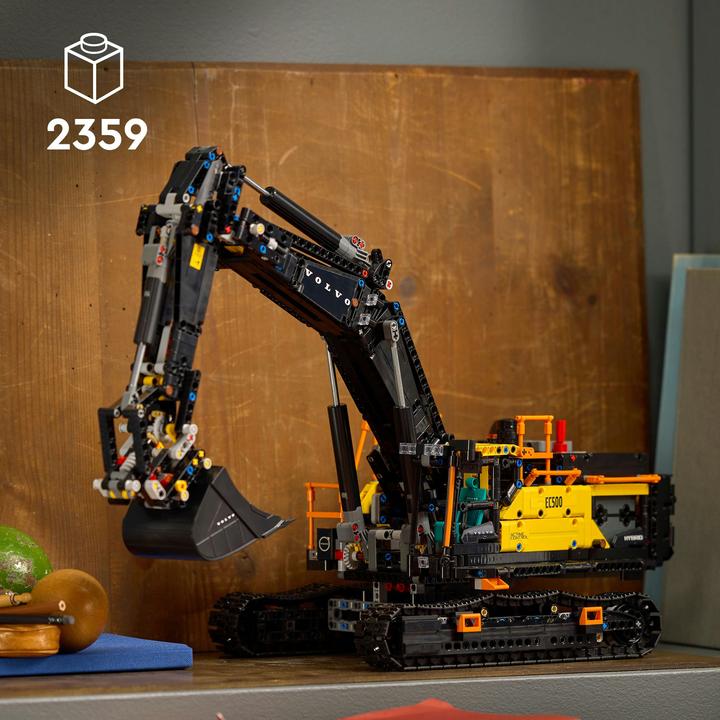 Actual product image LEGO Volvo EC500 Hybrid excavator (42215, LEGO Technic)