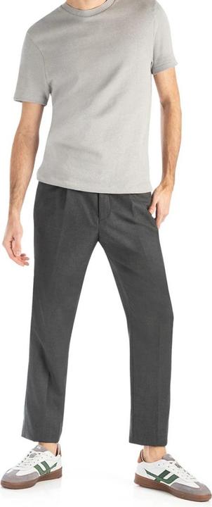 Actual product image Lloyd Elian (41)