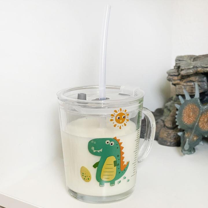 Actual product image Intirilife Children's drinking cup with lid, scale and straw