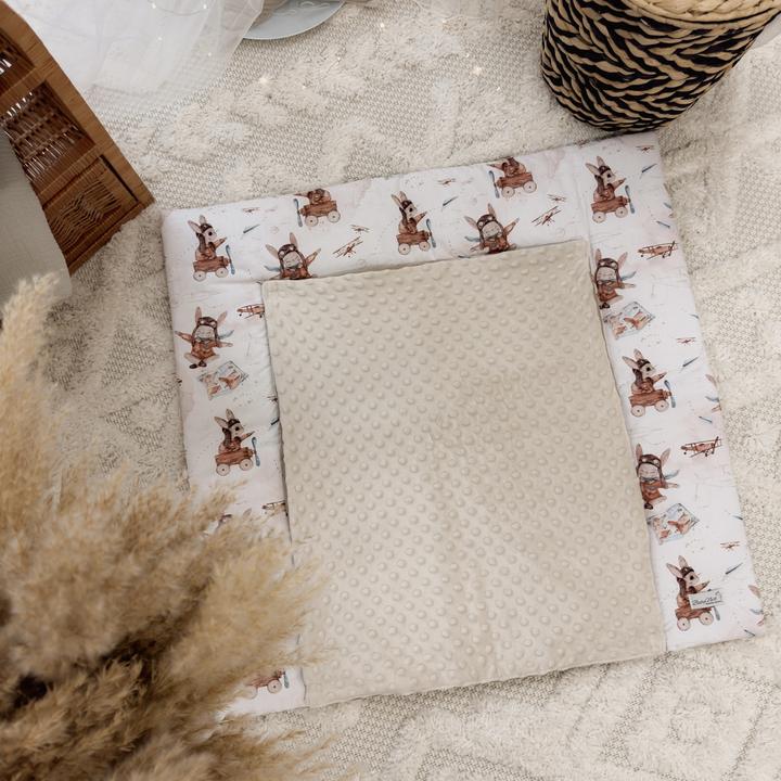 Baby-Nest Changing mat Minky Including removable waterproof pad | Flying Away (80 x 75 cm)