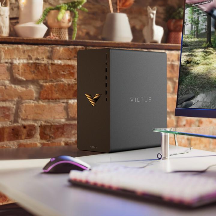 Immagine prodotto HP Victus by TG02-0170ng Intel® Core™ i7 i7-12700F 32 GB DDR4-SDRAM 1 TB SSD FreeDOS Tower PC Silber (Intel Core i7-12700F, 32 GB, 1000 GB, GeForce RTX 4060)