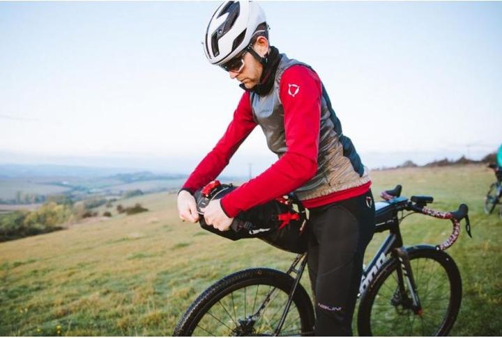 Actual product image Zefal Z-Adventure R11 (11 l, Saddle bag)
