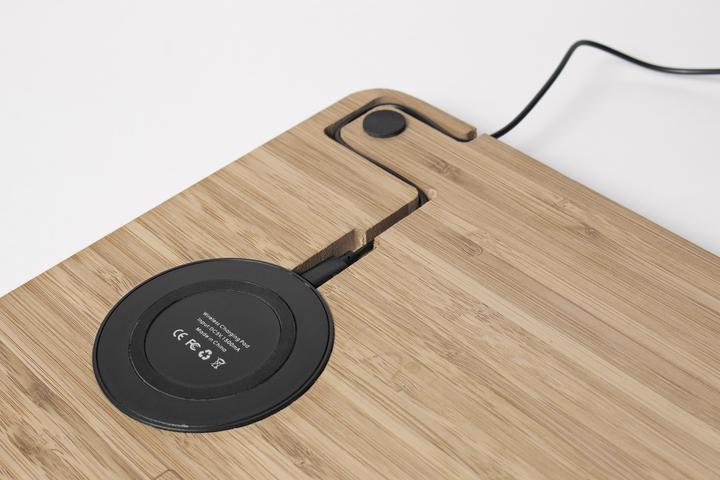 Actual product image Walter Wallet single dock