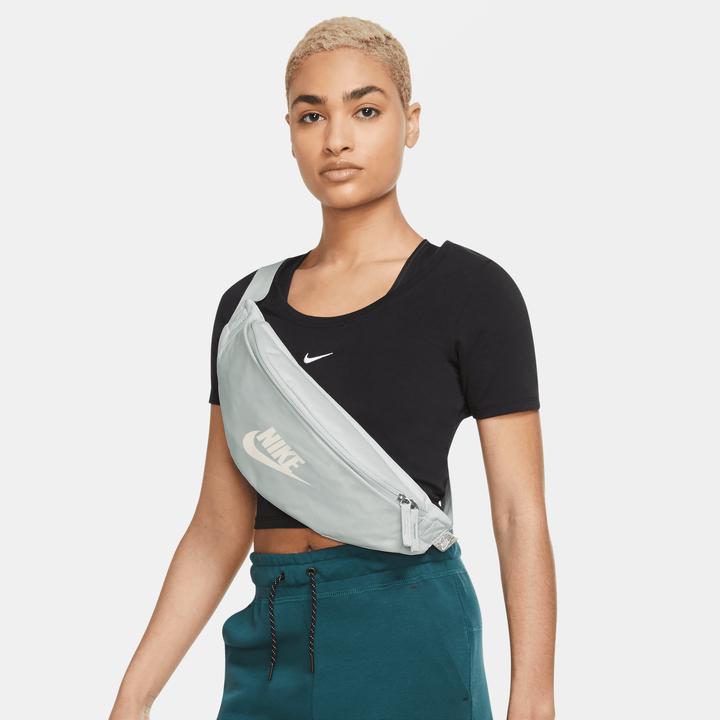 Immagine prodotto Nike Borsa con cintura Heritage