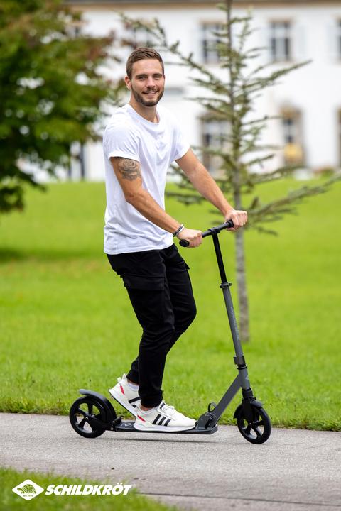 Actual product image Schildkröt Stuntscooter City Street Pro