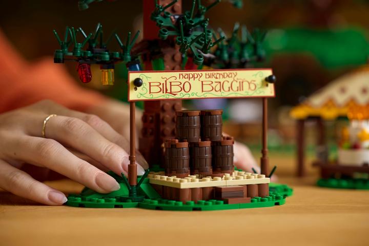 Produktbild LEGO Der Herr der Ringe: Das Auenland (10354, LEGO Icons, LEGO Seltene Sets)