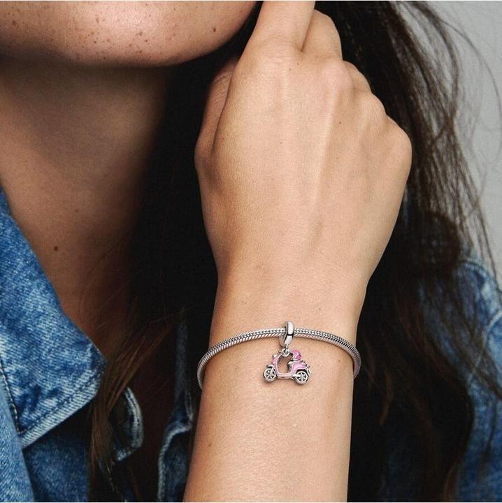 Immagine prodotto Pandora Rosafarbener Motorroller Charm (Argento 925)
